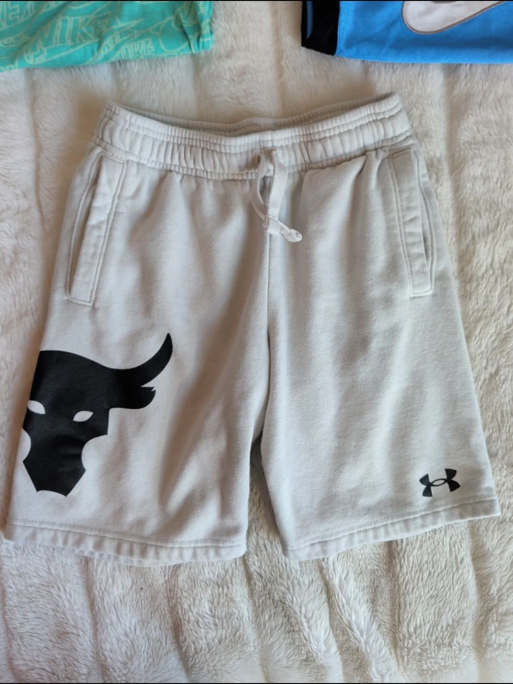 Boys' Nike/Under Armour Clothing Bundle Sz Medium